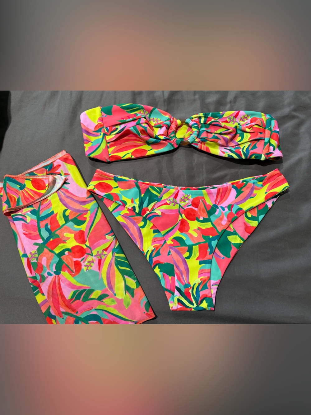 Kulani Kinis BIKINI SET WITH SARONG
